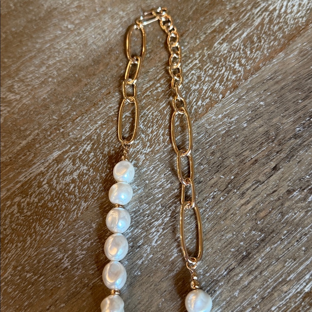 Trendy Paper Clip Link & Baroque Pearl Necklace - Picture 4 of 4